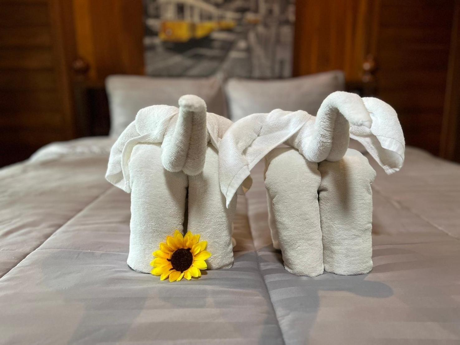 Denchai City Resort เด่นชัยซิตี้ รีสอร์ท Phrae Exteriör bild