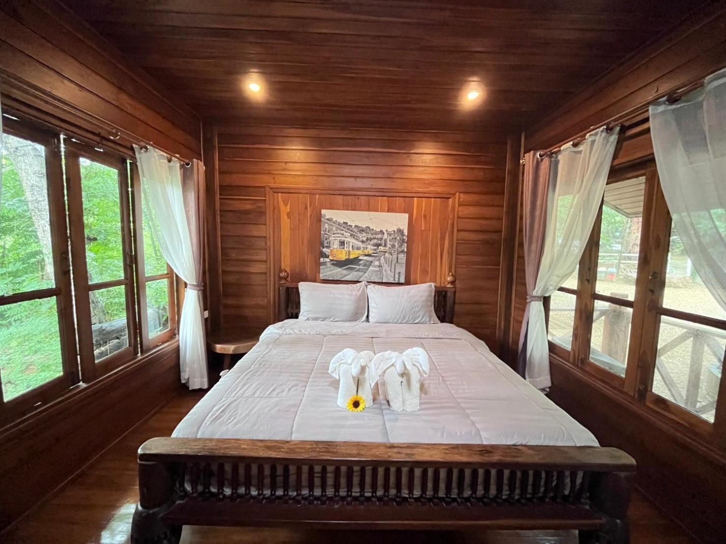 Denchai City Resort เด่นชัยซิตี้ รีสอร์ท Phrae Exteriör bild